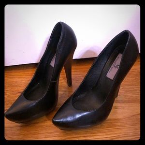 Mia Limited Edition 5” Black Heels